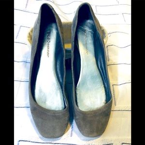 💝✨CLEARANCE ✨💝BCBGeneration Maryanna Flats